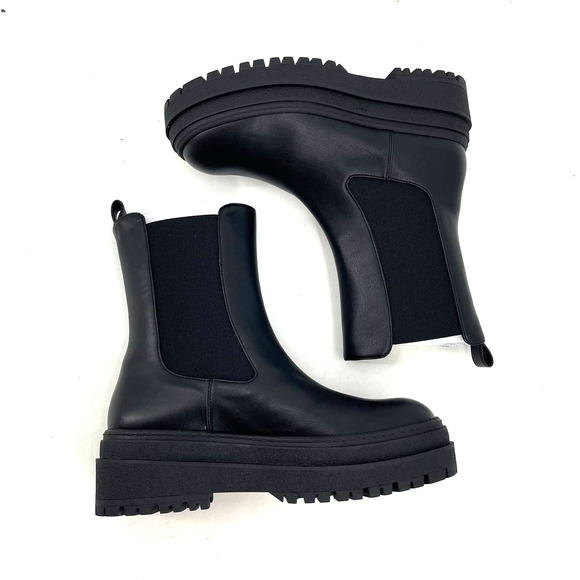 Good American Leather Chelsea Pull On Boot Black Women's 10 NIB GA036V-X - Picture 2 of 8